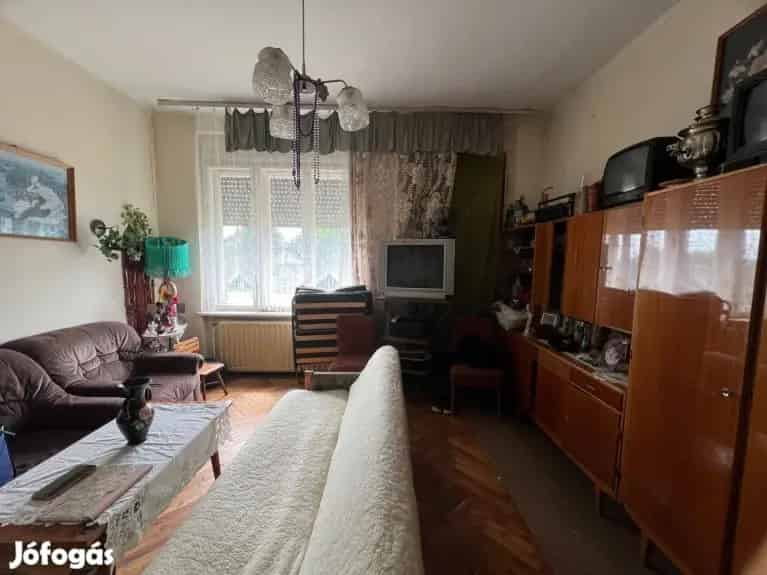 Ausztriai határhoz közeli felujítandó 2 szobás ház Szentgotthárdon