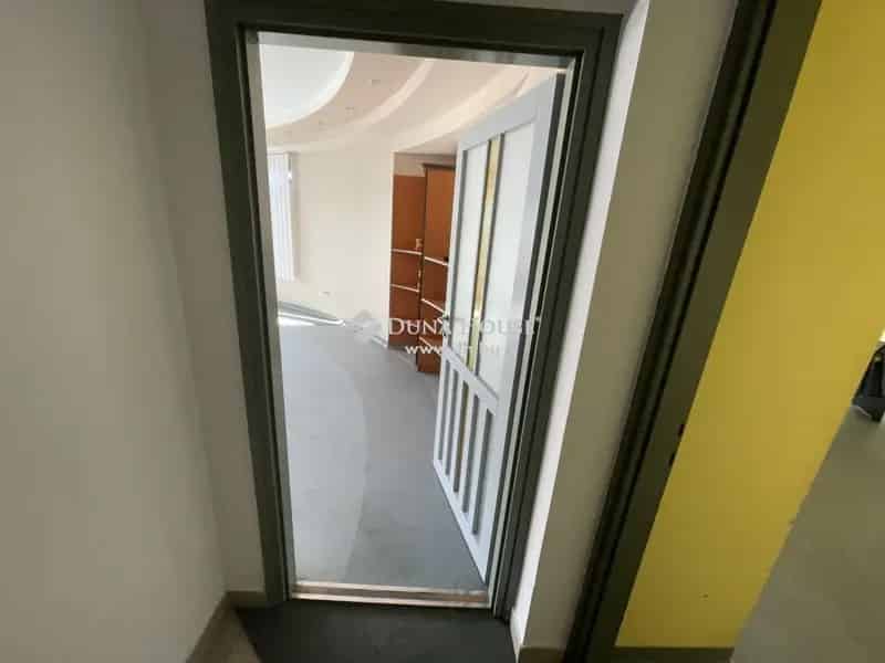 Kecskemét belváros 260 nm-es iroda kiadó 18 helyiséggel