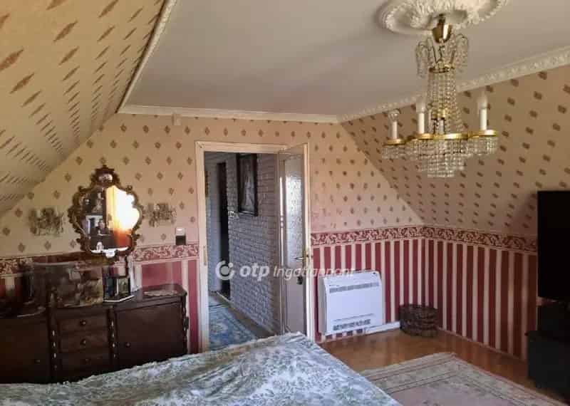 Dunaújváros Luxus Családi Ház Eladó - 140nm - 2 Szoba - Fedett Jakuzzi