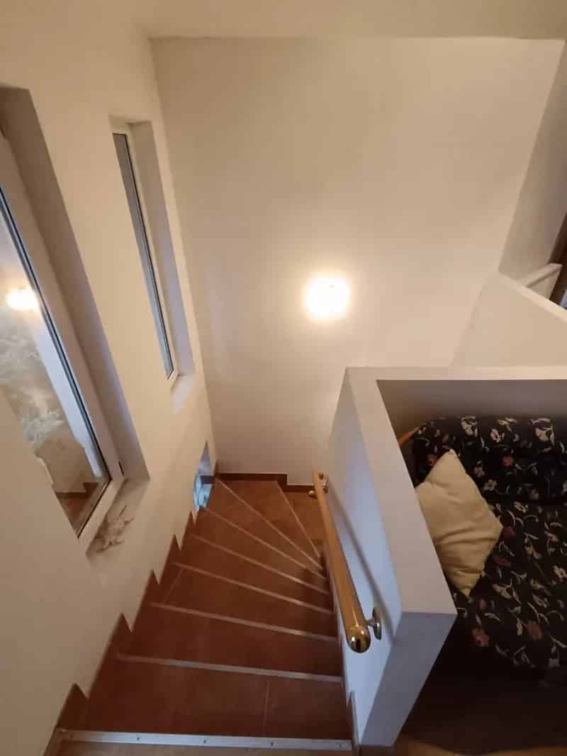 Szentendre Ikerház Fede eladó 205nm 3 hálószoba
