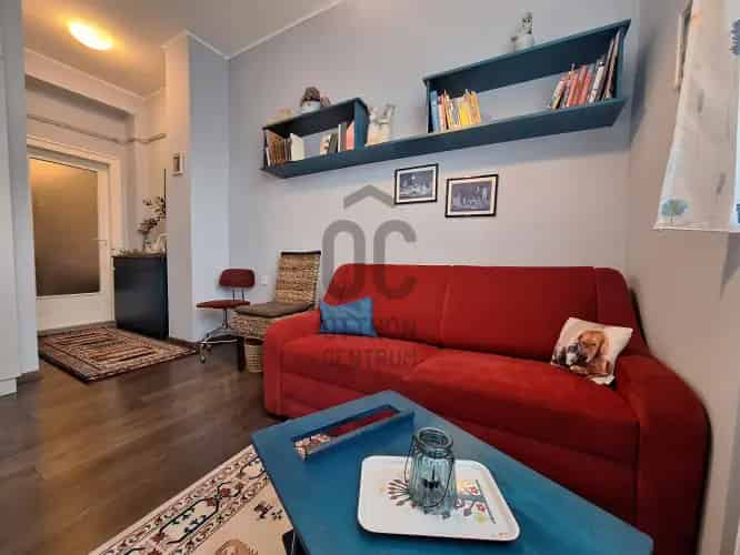 Győri eladó lakás Bauhaus házban felújított 4 emelet