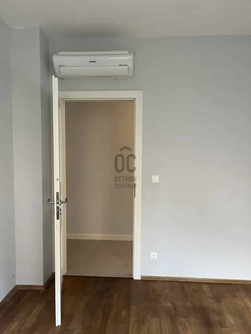 97 nm-es 3 hálószobás lakás II kerületben nagy terasszal