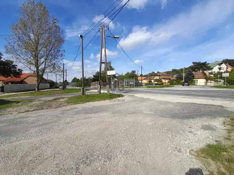 1317 m2 Telephely Elado Kereskedelmi Ipari Tevkenysegre Kamion Parkolo