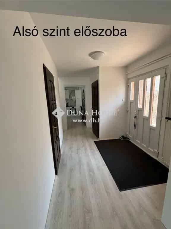 Cserkúti 180nm-es 4 szobás családi ház eladó