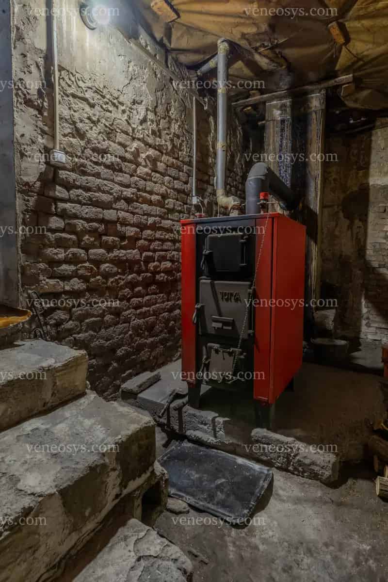 Eladó felújítandó ház Garán