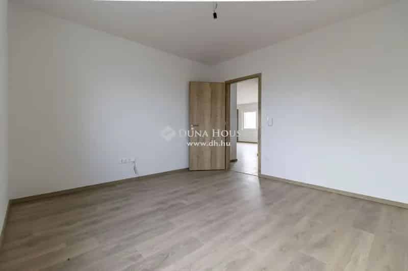 104 m2-es 3 szobás lakás Polgárdiban - 2024-es építés