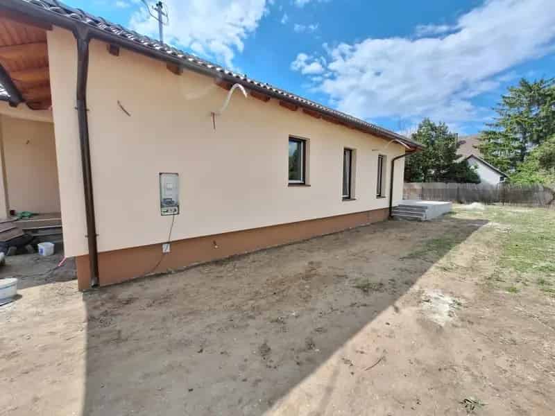 Új építésű családi ház Veresegyházon - 125 m² - 4 szoba - 2 fürdő