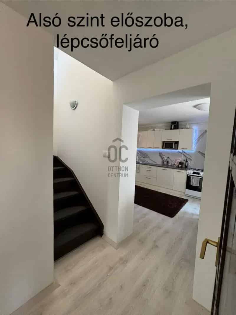 Modern családi ház eladó Cserkúton lovasudvarral