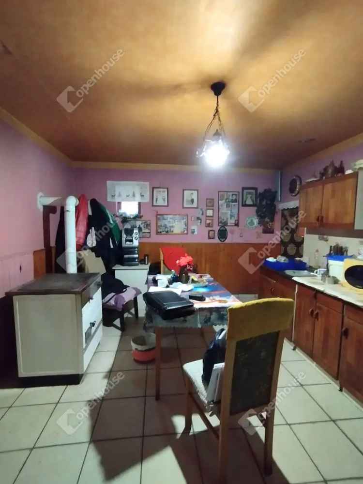 Győrszemerei családi ház eladó - 4 szoba, 1619 nm telek