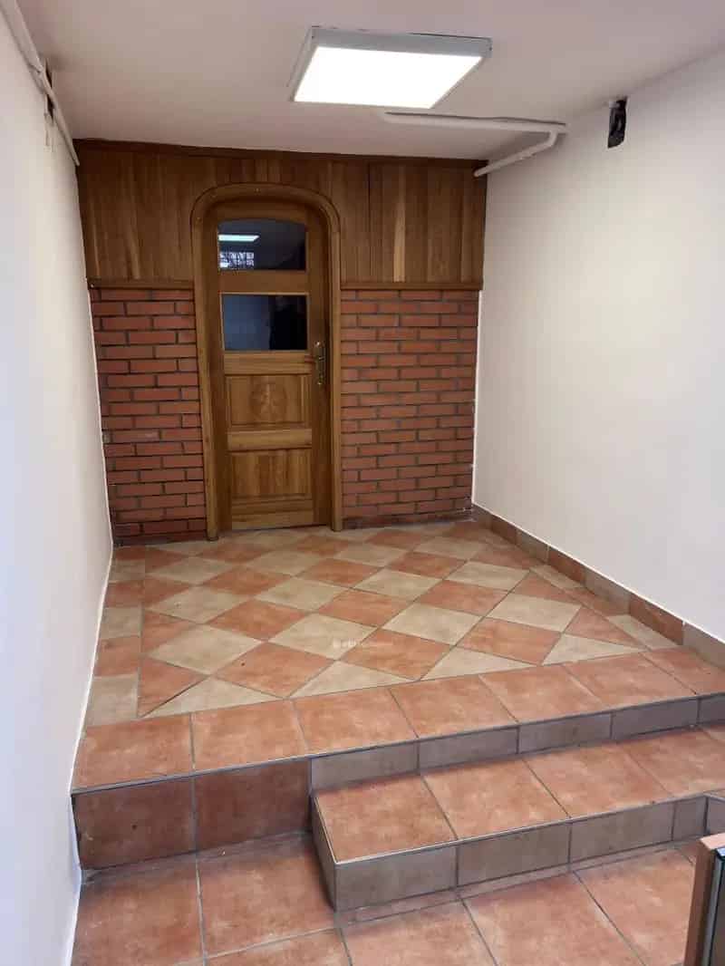 Egri 45m2-es Üzlethelyiség Eladó Belváros Közelében