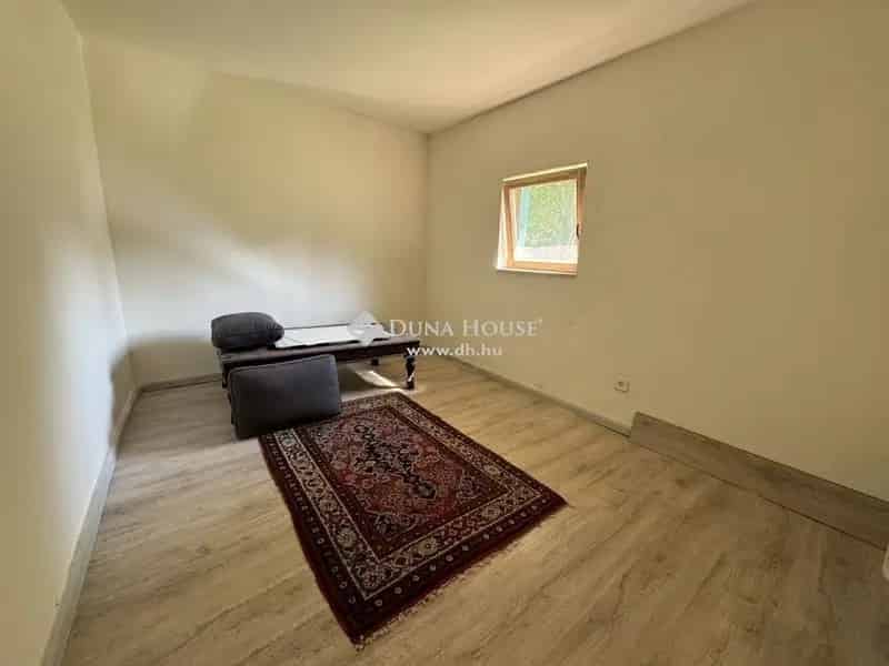 Nappali + 2 szobás ház Budakeszi Nagyszénászugban