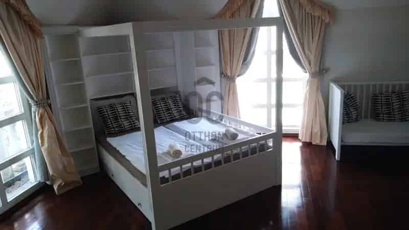 Szombathelyi Luxusvilla Eladó 700nm 6 Szoba Medence Wellness