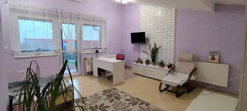 Mosonmagyaróvár 95 nm-es sorház eladó