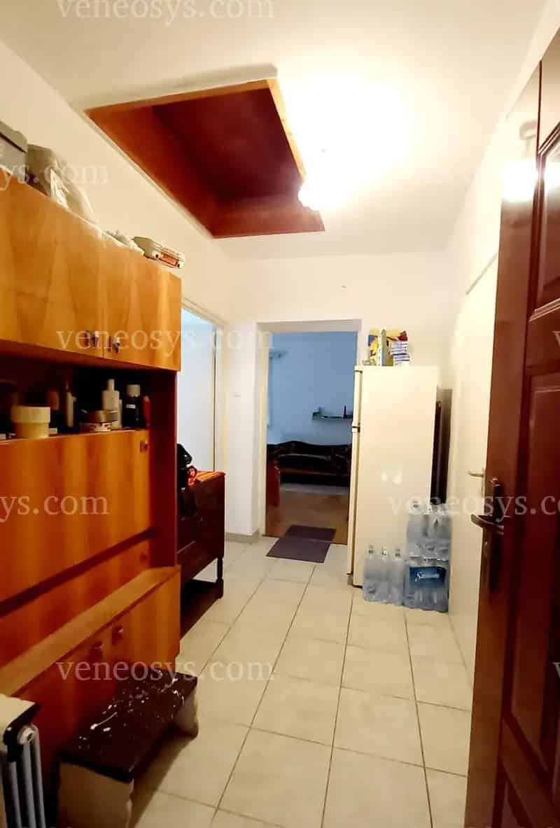 Felujitott csaldi haz Szodligeten tetoteri bovitessel es gazdalkodasi lehetosegge