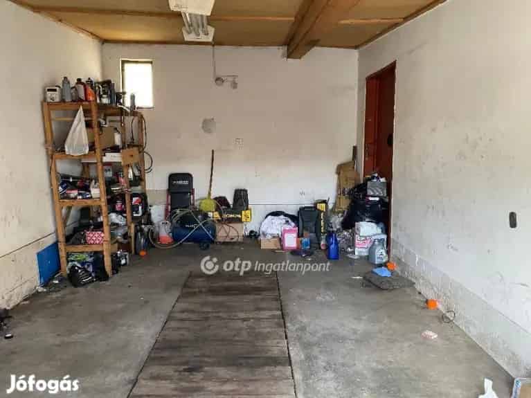 Eladó garázs Zalaegerszegen 29 m2 szerelőaknával