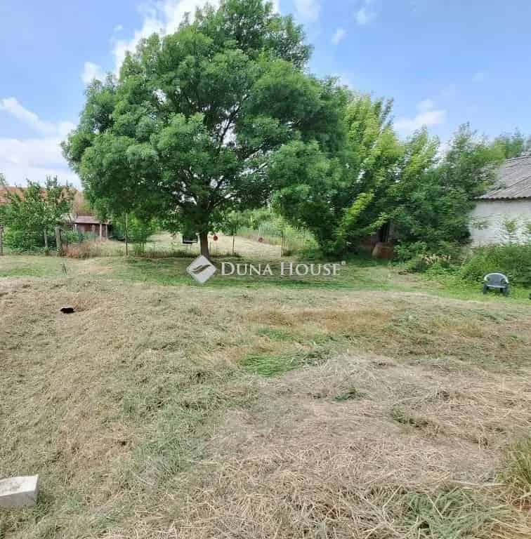 Bicske 832m2 Telek Elado Szent Laszlo Patak Partjan Lke1
