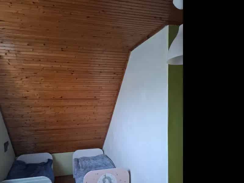 Felújított Kertes Családi Ház Érden