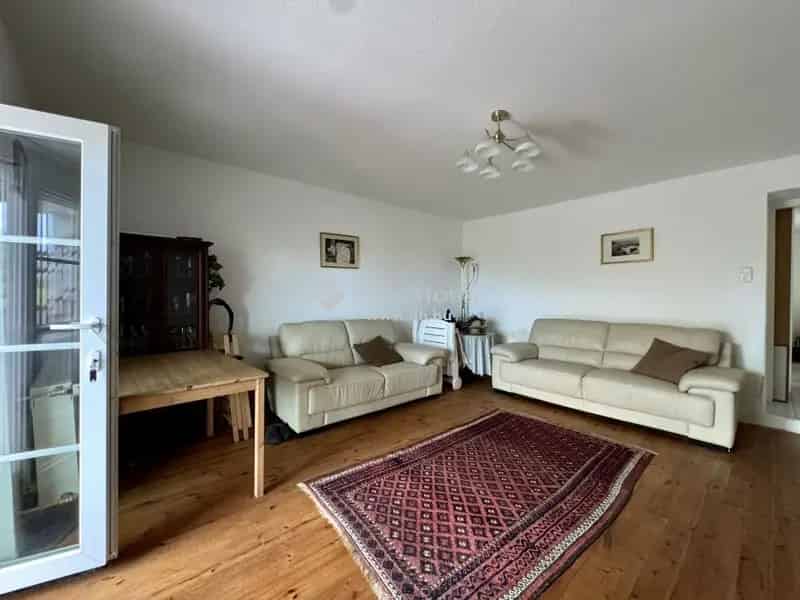 Zánkai panorámás nyaraló eladó 2 lakosztállyal nagy kerttel