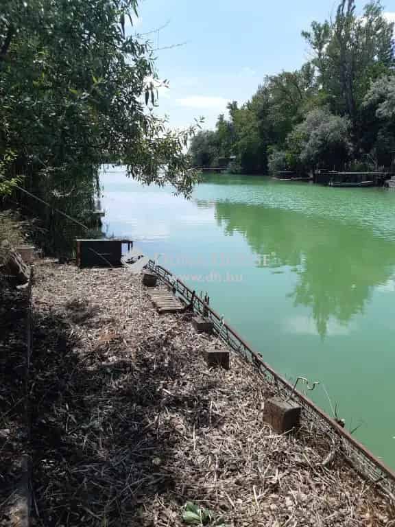 Szigetszentmiklós Csepel Kavicsos Tóparti Telek Eladó