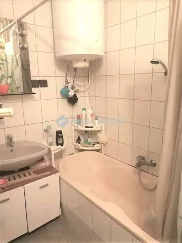 18 kerulet Szemere telepen 62 nm-es hazresz elado