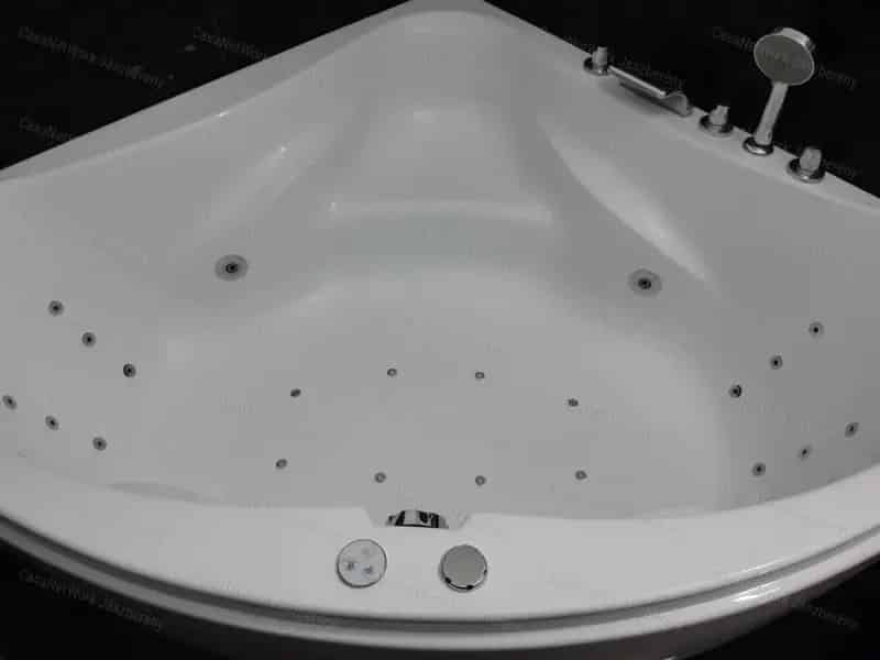 Szolnoki 61 m2-es Felújított Társasházi Lakás Kiadó
