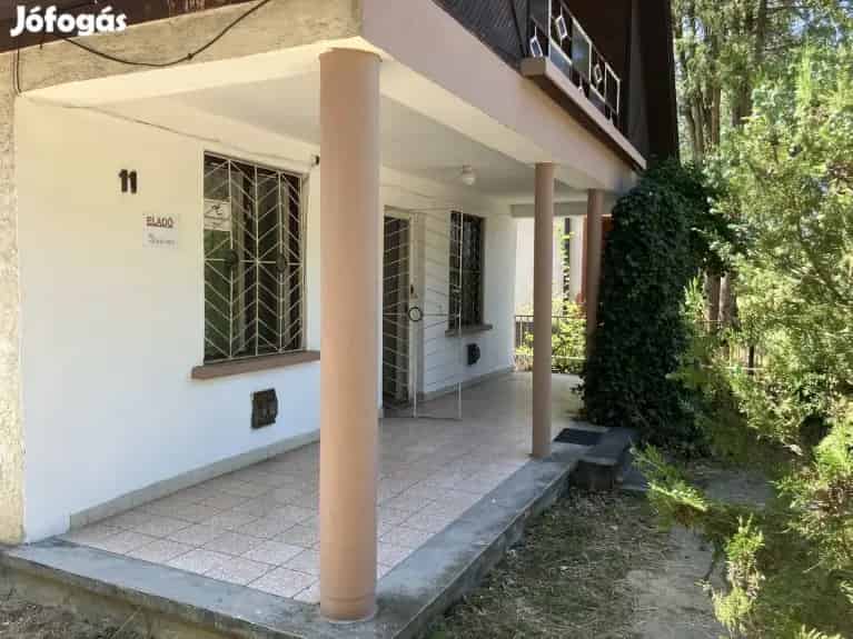 Eladó családi ház nyaraló Arlóban