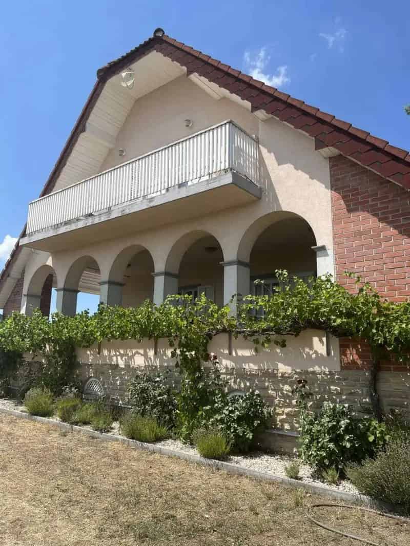Velencei tó panoráma Bencehegy családi ház eladó