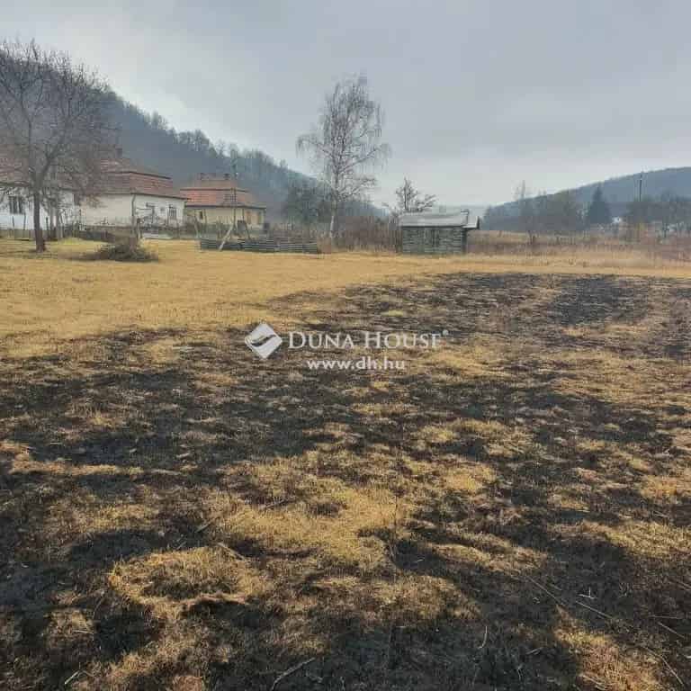 Szécsény Benczúrfalva 2340nm-es telkek eladók