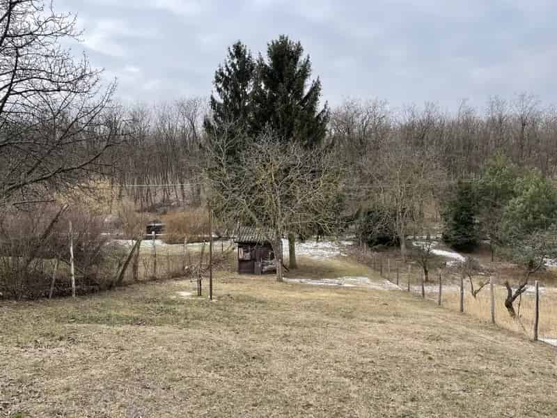 Mogyoród 1021m2-es telek eladó - erdő melletti, zsákutca