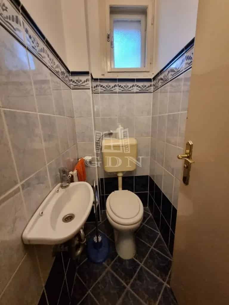 Székesfehérvár Öreghegy 117m2-es családi ház 3 garázzsal
