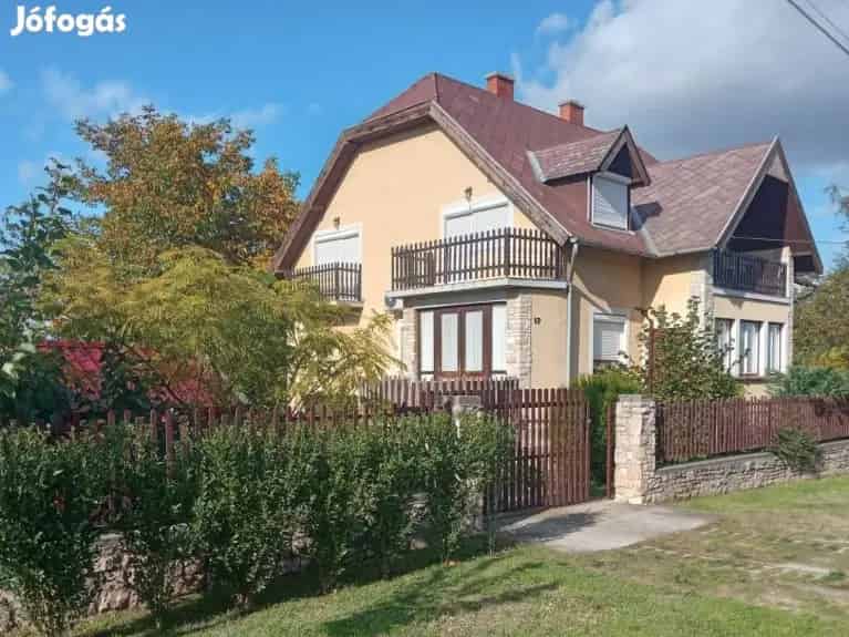 Agárdon Apartmanház eladó - Vendégházként is üzemeltethető