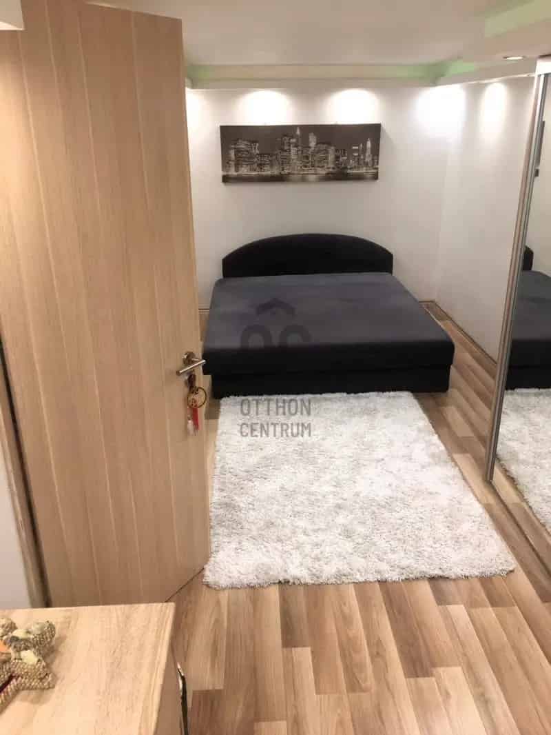 Budapest VIII kerület Palotanegyed 89m2 3 szobás felújított duplex lakás eladó
