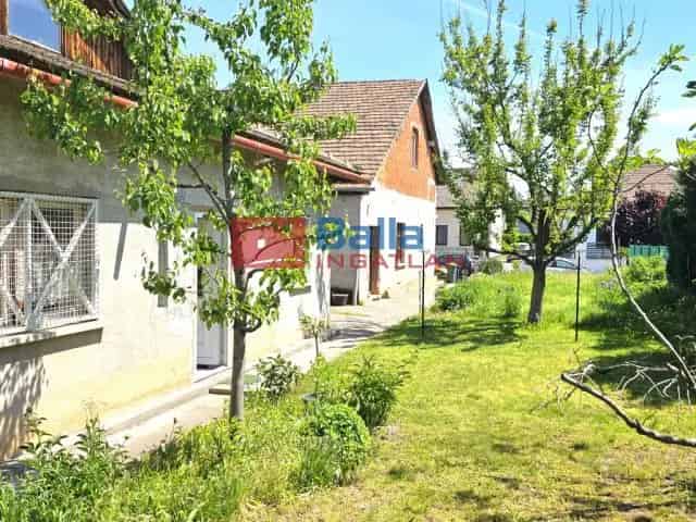 Budapest XV Kerulet Rakospalota Kertvaros 2 Generacios Csaladhaz Elado