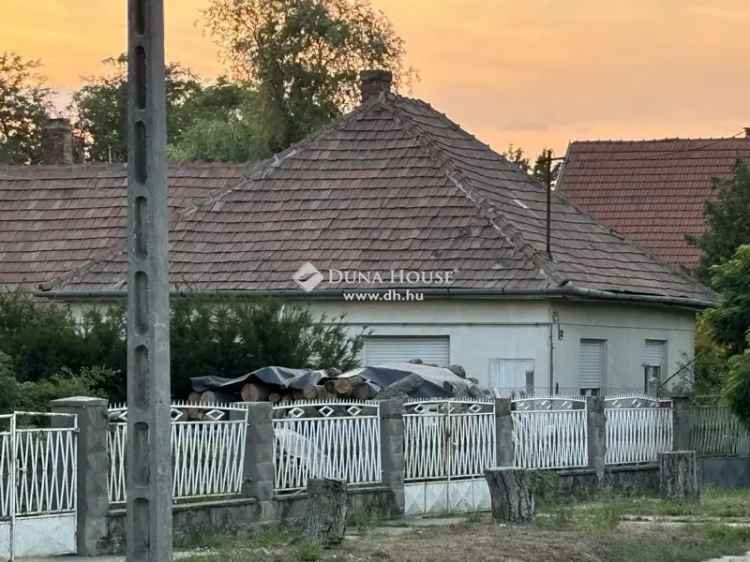 Ház Eladó , Délegyháza, Közép-Magyarország