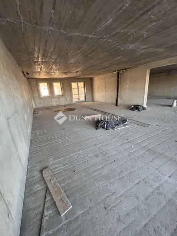 222 m2-es Üzlethelyiség Győrben - Kiváló Lokáció