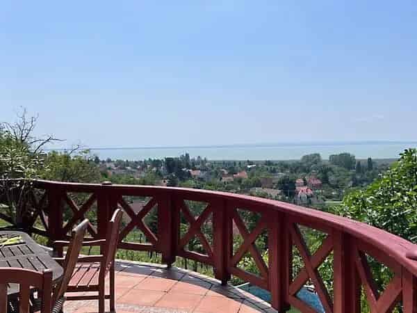 Balatoni Panoráma Ház Eladó Fedett Medencével