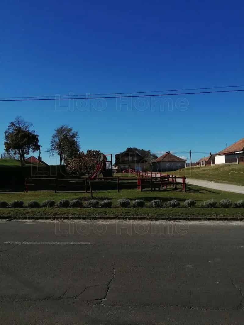 TÁSKAI CSALÁDI HÁZ ELADÓ - 4 SZOBÁS FELÚJÍTOTT