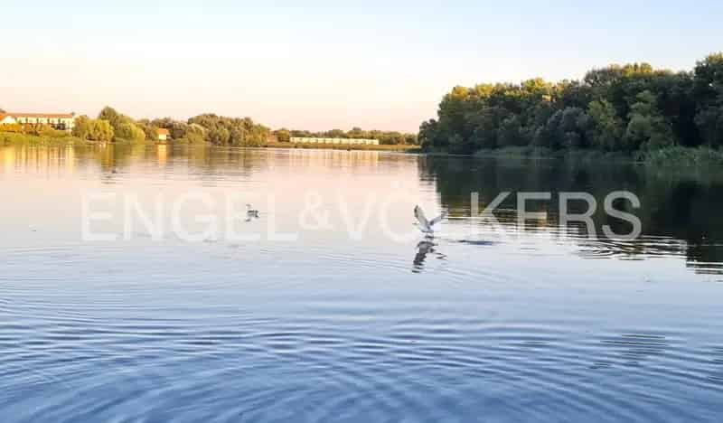 Modern panorámás lakás a Tisza tónál eladó