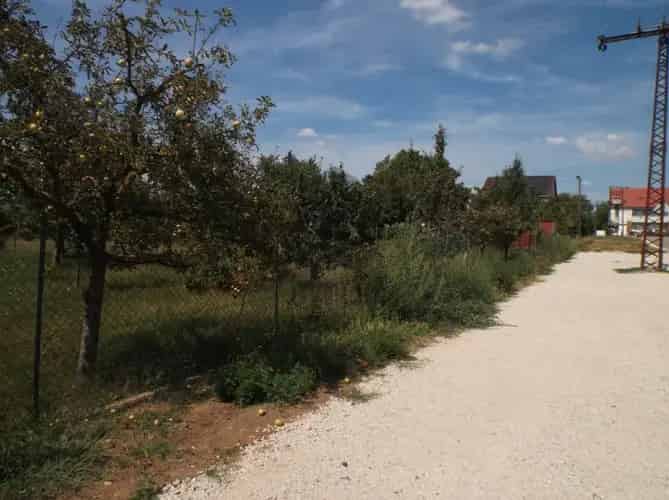 Pápai eladó telek 673 nm - Csendes környezetben