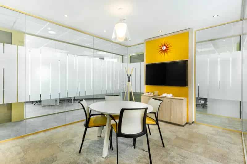 Regus Budapest One Centre Irodák Coworking Tárgyalók Virtuális Iroda