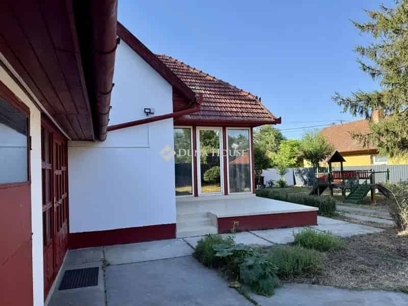 118m2-es családi ház 148m2-es műhellyel Újkígyóson