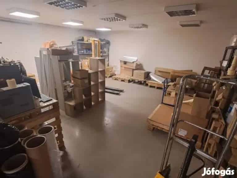 Pécs Belváros Közeli Ipari Csarnok Eladó 340 m2