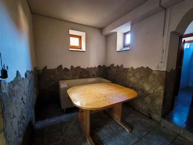 Győr Nádorváros 3 Ingatlanból Álló Családi Ház Eladó