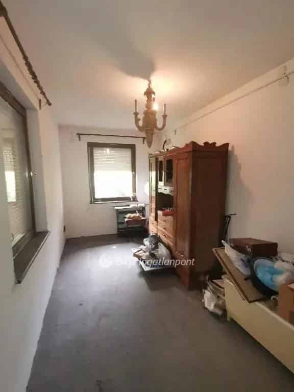 270 nm-es családi ház Békéscsabán nagy kerttel és garázzsal