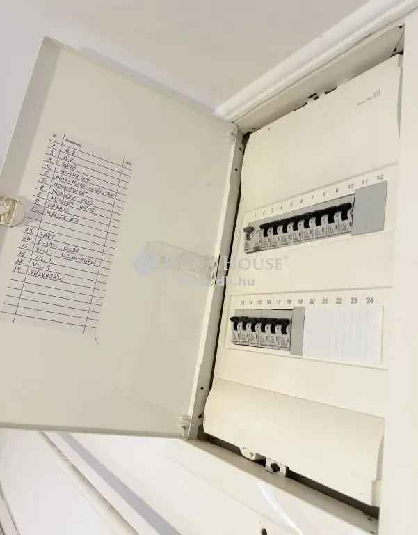Felujitott Polgari Haz Hobolban 125nm 3100nm Telekkel