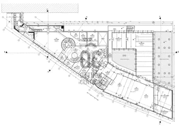 Budapest XIII kerületi 6215 m2-es irodaház kiadó