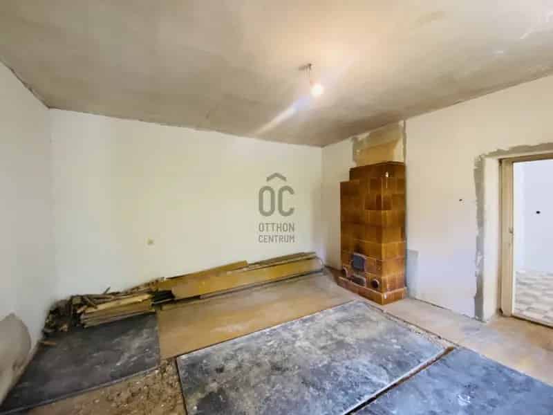 160m2-es kőház Füzérradványon 1844m2-es telekkel