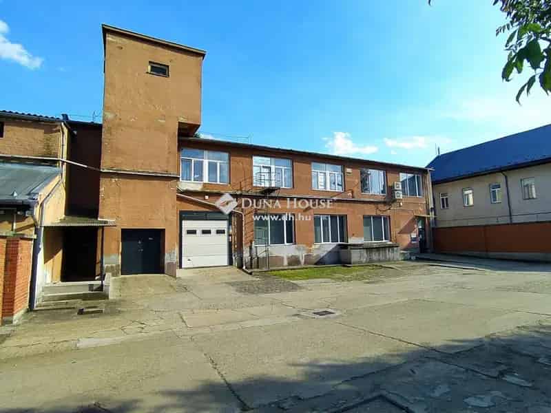 Ferencváros forgalmas főútján lévő befektetés 5482 nm2 területtel