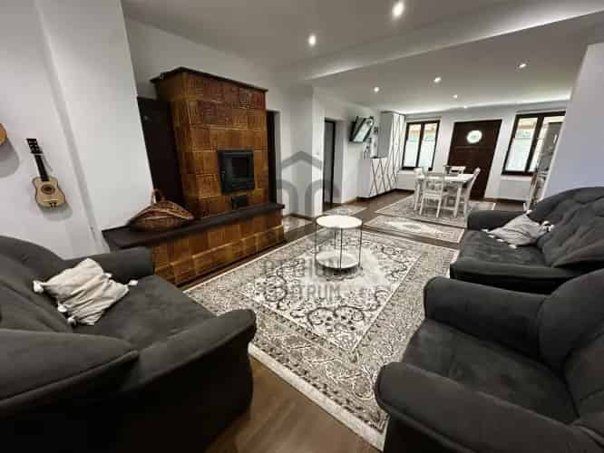 Egyházashollósi családi ház eladó - 144m2 - 2 generáció részére