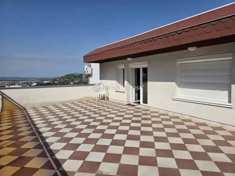 111nm-es panorámás lakás garázzsal Pécs Mecsekoldalon